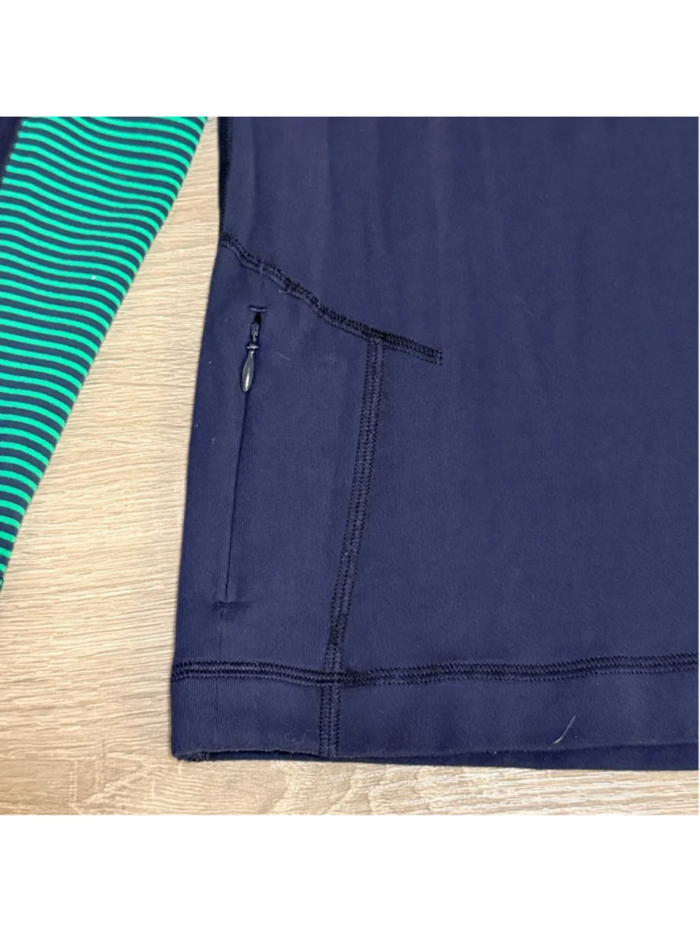 Women's Lululemon 1/2 Zip Pullover Navy Green Thumbholes Size S/M b4 - Picture 8 of 10